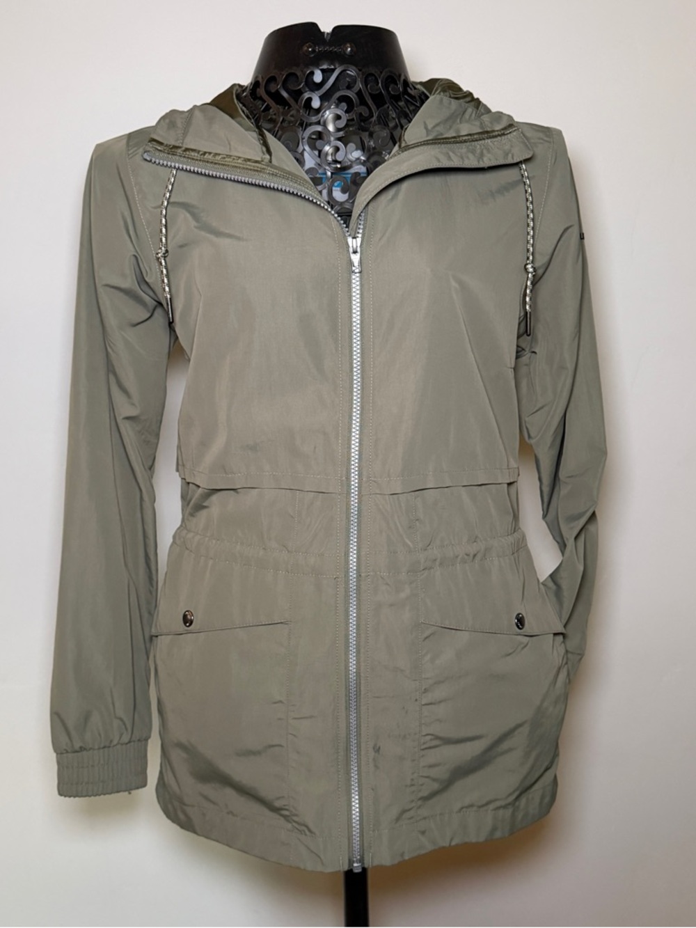 Columbia Lightweight Hooded Jacket rain coat